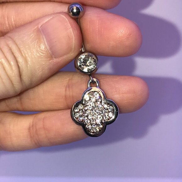 Flower Design Dangle Belly Ring - Picture 4 of 9